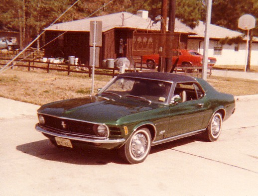 70mustang2.jpg